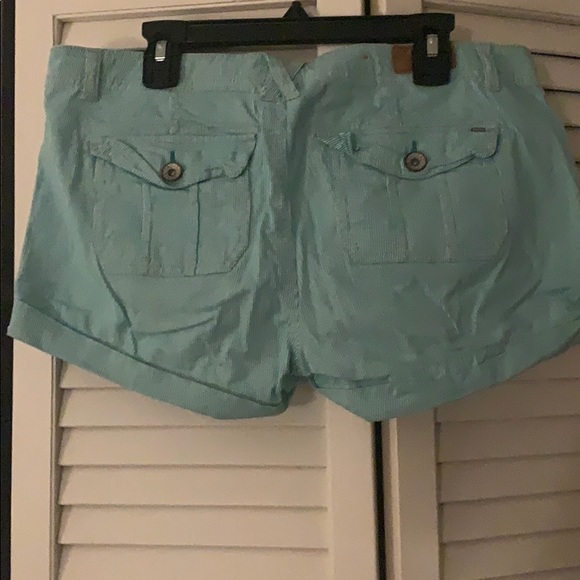 Garage size 7 green nautical shorts - Picture 2 of 3